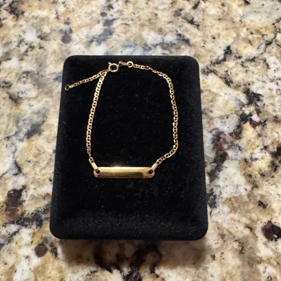 Infant/toddler gold bracelet